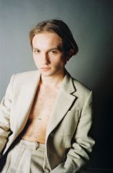 Фото №1 Лукас Йонеско