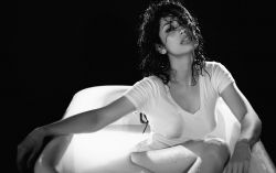 Фото №2 Каришма Ахлувалиа