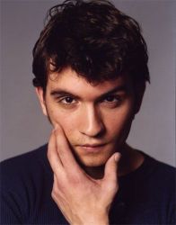 Фото №2 Энтони Кэрриган