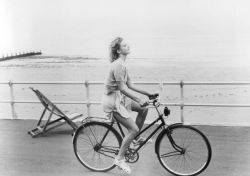 Фото №2 Эмили Ллойд