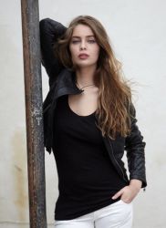 Фото №1 Мари-Анж Каста