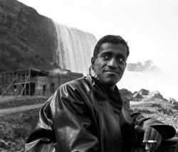 Фото №1 Сэмми Дэвис мл.