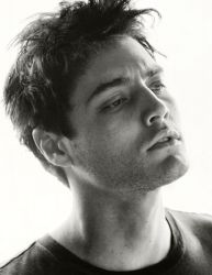 Фото №2 Леви Д. Мартинез