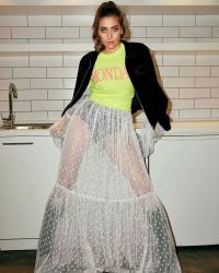 Фото №2 Ознур Серчелер