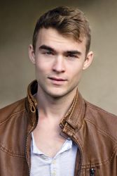 Фото №1 Тейлор Йоргенсен