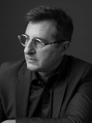 Фото №2 Джон Робин Бэйц