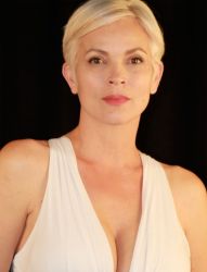 Фото №1 Элизабет Грэйсен