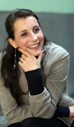 Фото №1 Эстер Балла