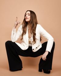 Фото №2 Сара Сазерленд