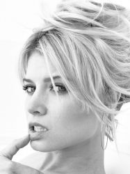 Фото №1 Сара Джонс